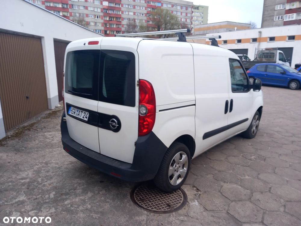 Opel COMBO - 8