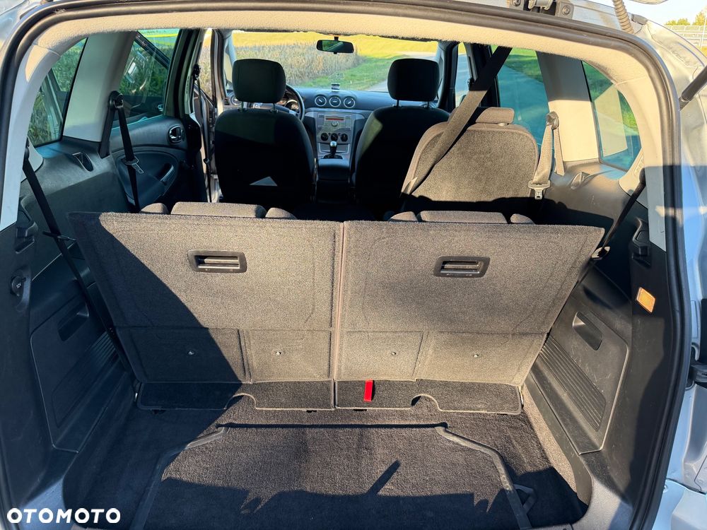 Ford S-Max - 7