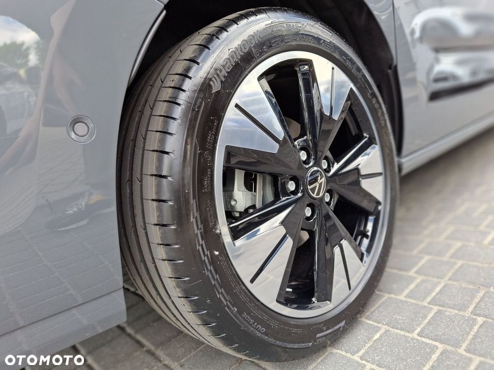 Volkswagen Multivan - 11