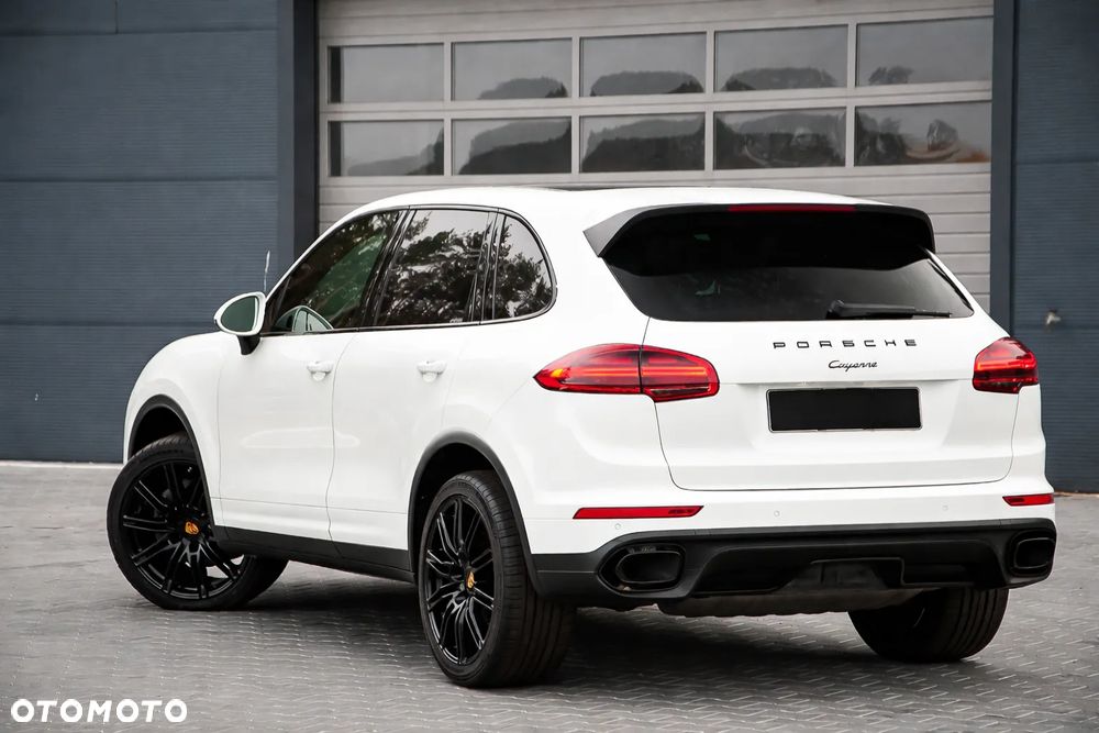 Porsche Cayenne - 4
