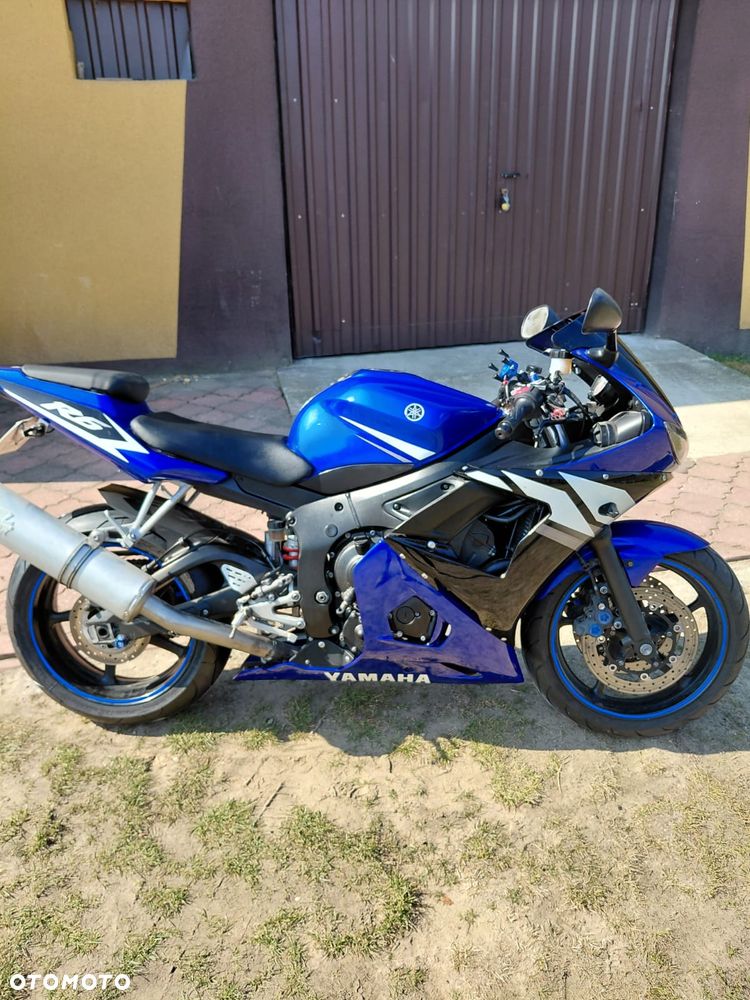 Yamaha R6 - 8