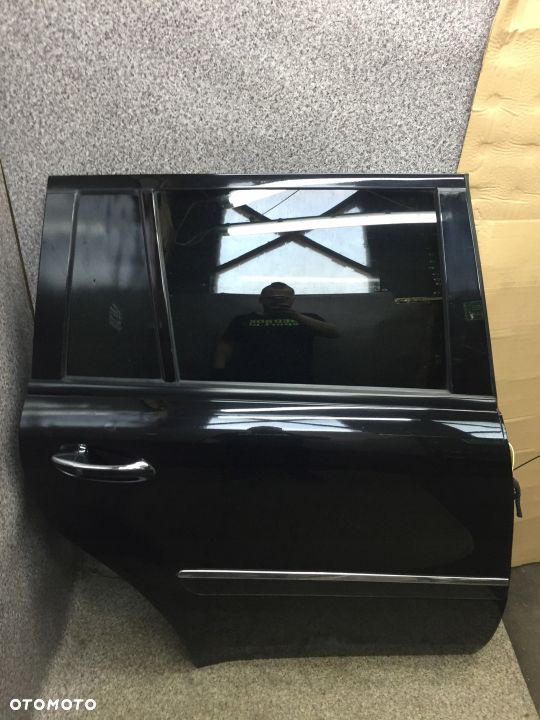 GL X164 drzwi prawy tyl tylne 197U KeylessGo Chrom - 1