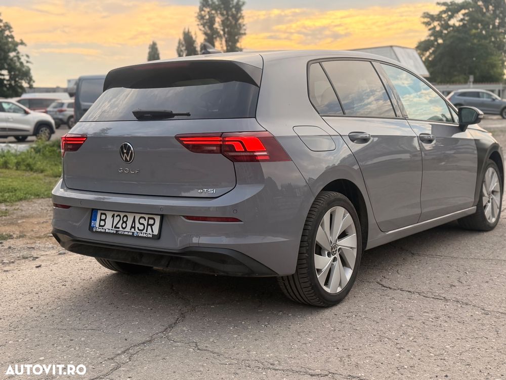 VOLKSWAGEN Golf 2024 — imagine 9