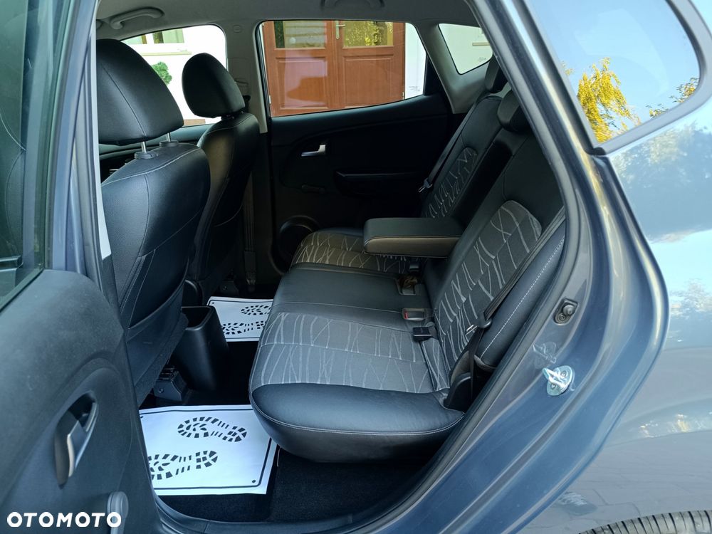 Kia Venga 1.4 CVVT Dream Team Edition - 34