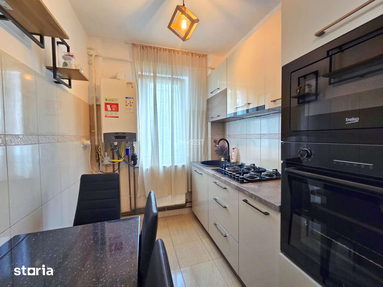 Apartament 3 camere, RENOVAT, Dacia- statia Bicaz — fotografia 1