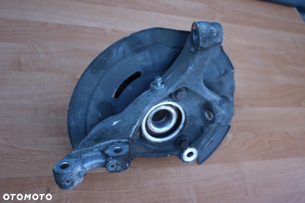 PIASTA ZWROTNICA PRAWY PRZÓD PRAWA PRZEDNIA OPEL INSIGNIA B 5X115 - 4