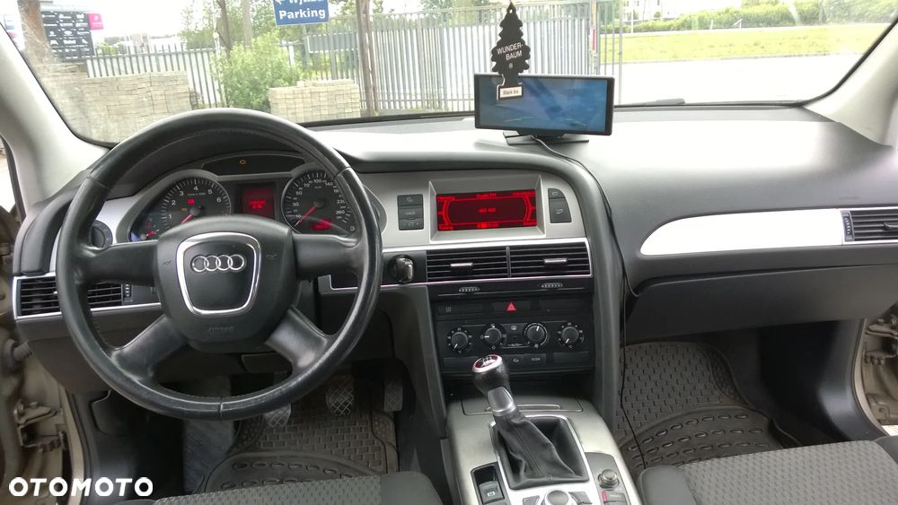Audi A6 Limousine 2.4 - 10