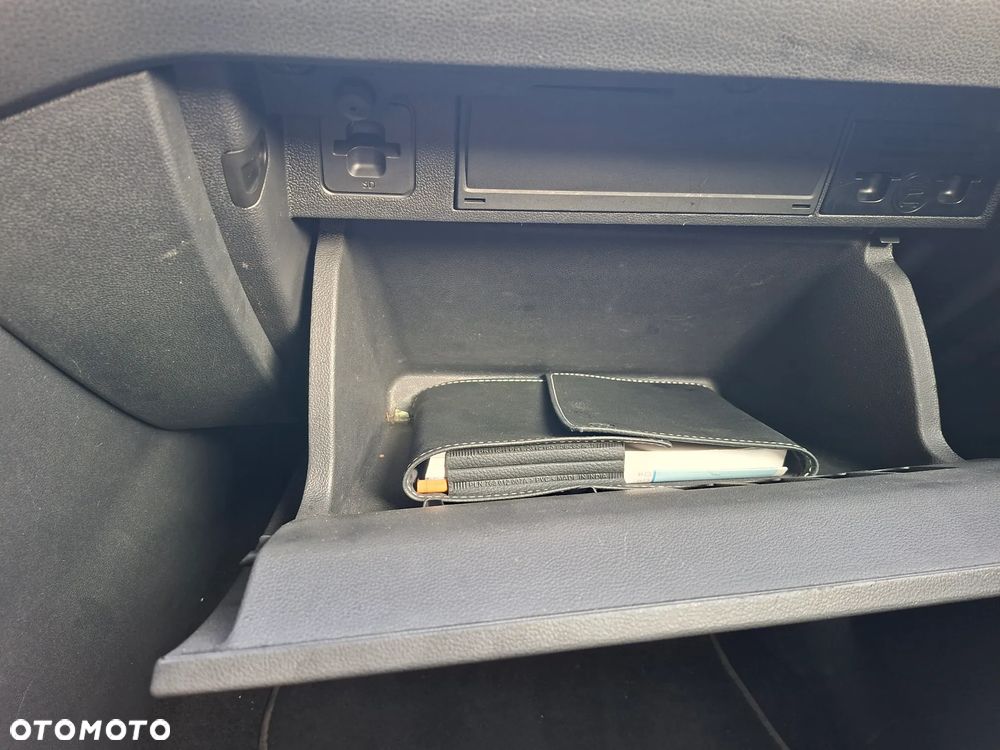 Volkswagen Polo 1.0 TSI OPF UNITED - 25