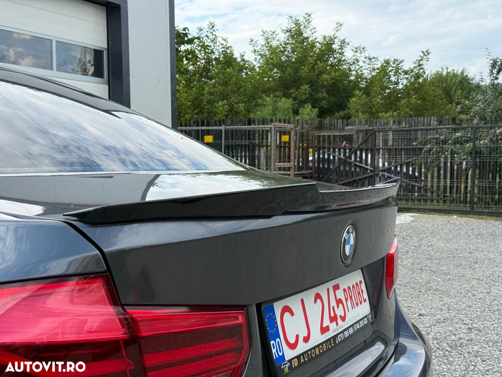BMW Seria 3 318i Aut. M Sport - 33