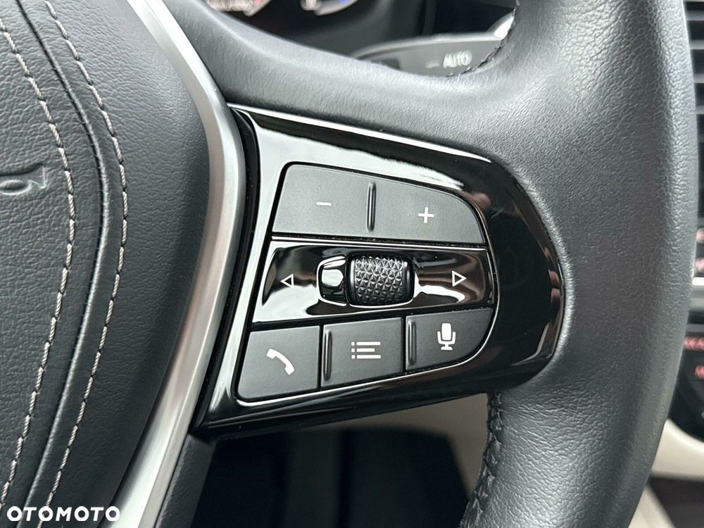 BMW Seria 5 530i xDrive Luxury Line - 21