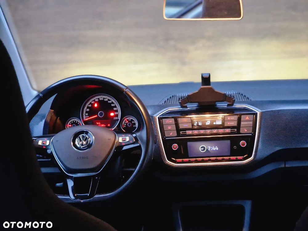 Volkswagen up! - 12