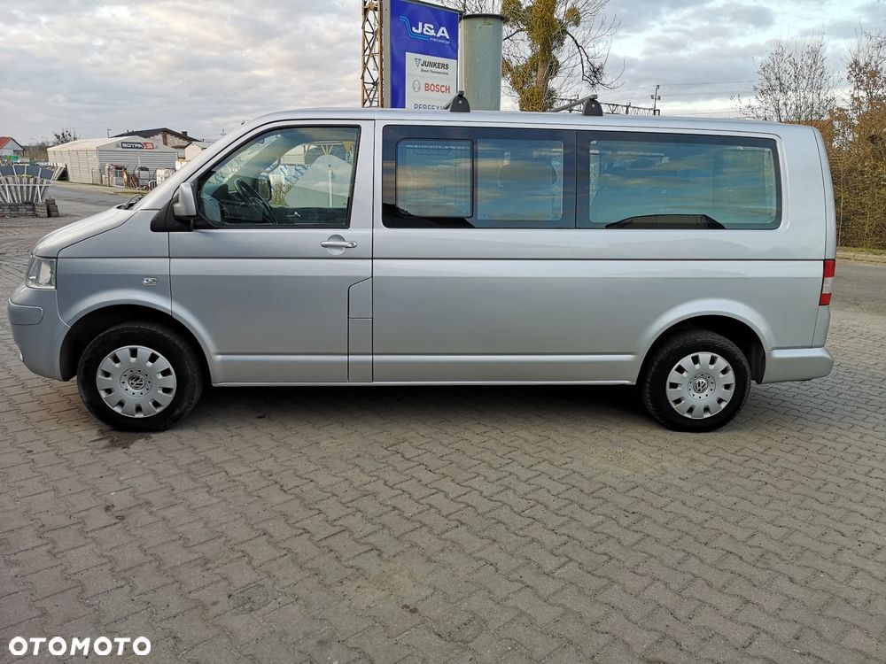 Volkswagen Caravelle - 5