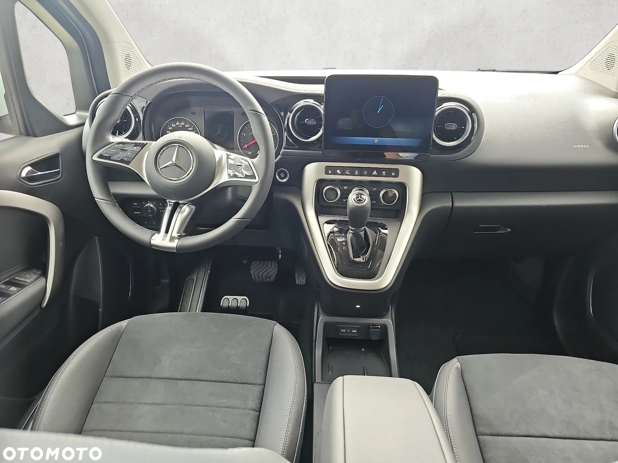 Mercedes-Benz Klasa T 180 d Progressive - 13