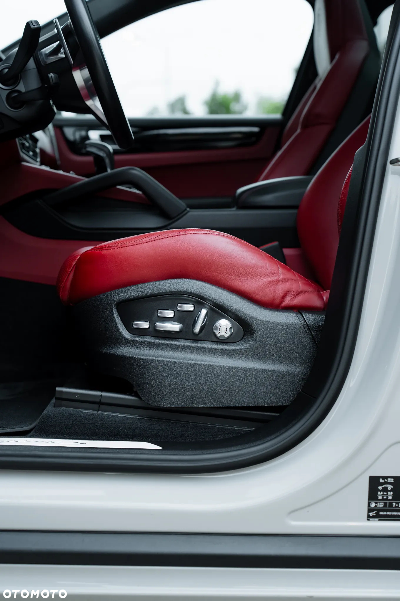 Porsche Cayenne Coupe S - 9