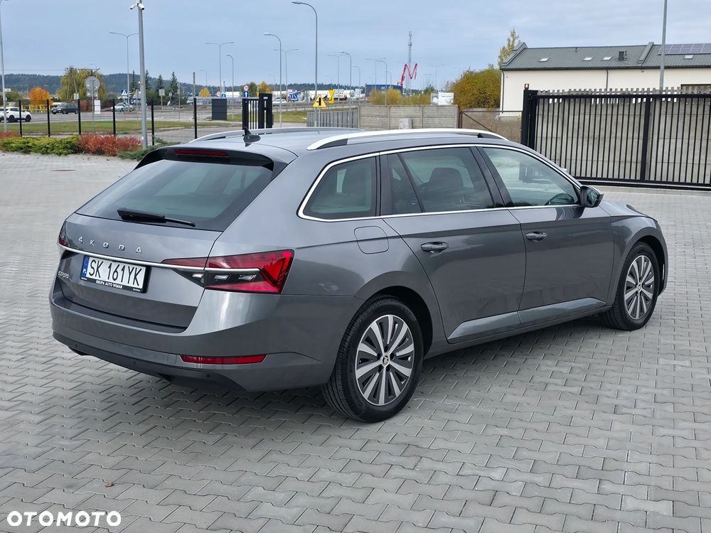 Skoda Superb 2023 photo 4