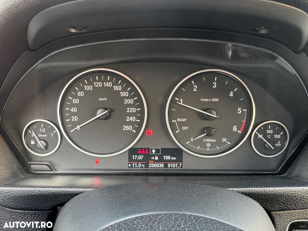 BMW Seria 3 318d - 13