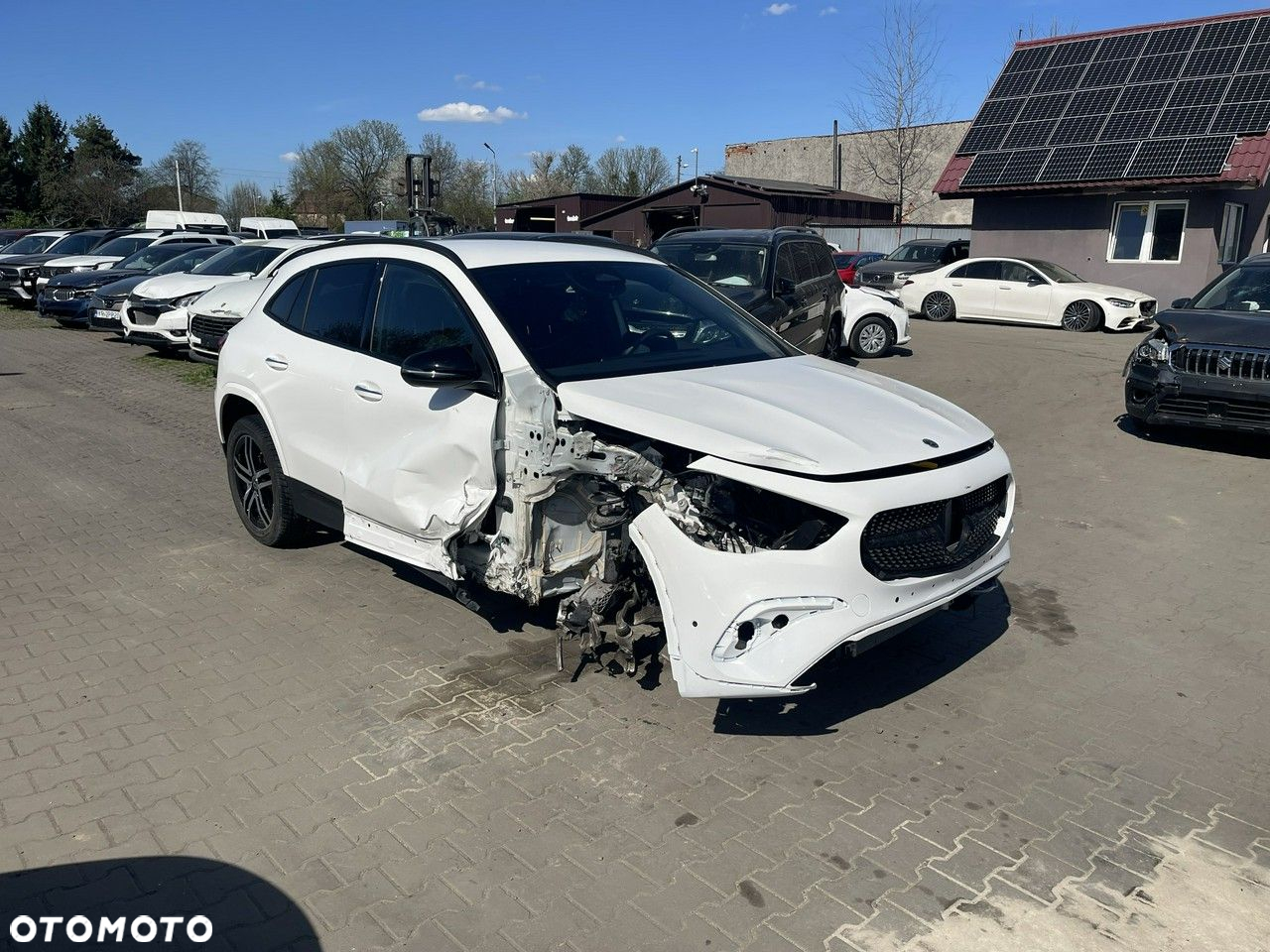 Mercedes-Benz GLA 200 d 4-Matic AMG Line - 3