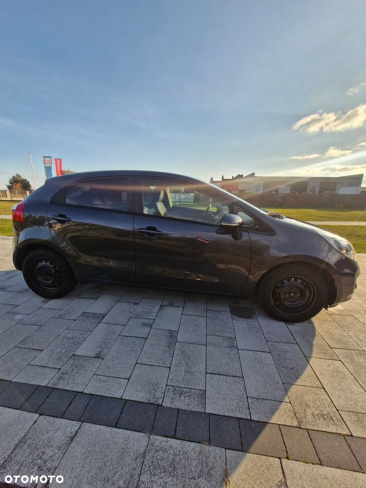 Kia Rio - 3