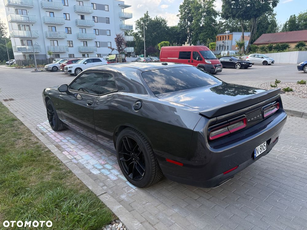Dodge Challenger 5.7 R/T - 12