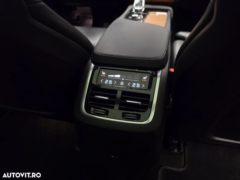 Volvo XC 90 T8 AWD Recharge Geartronic Inscription - 10