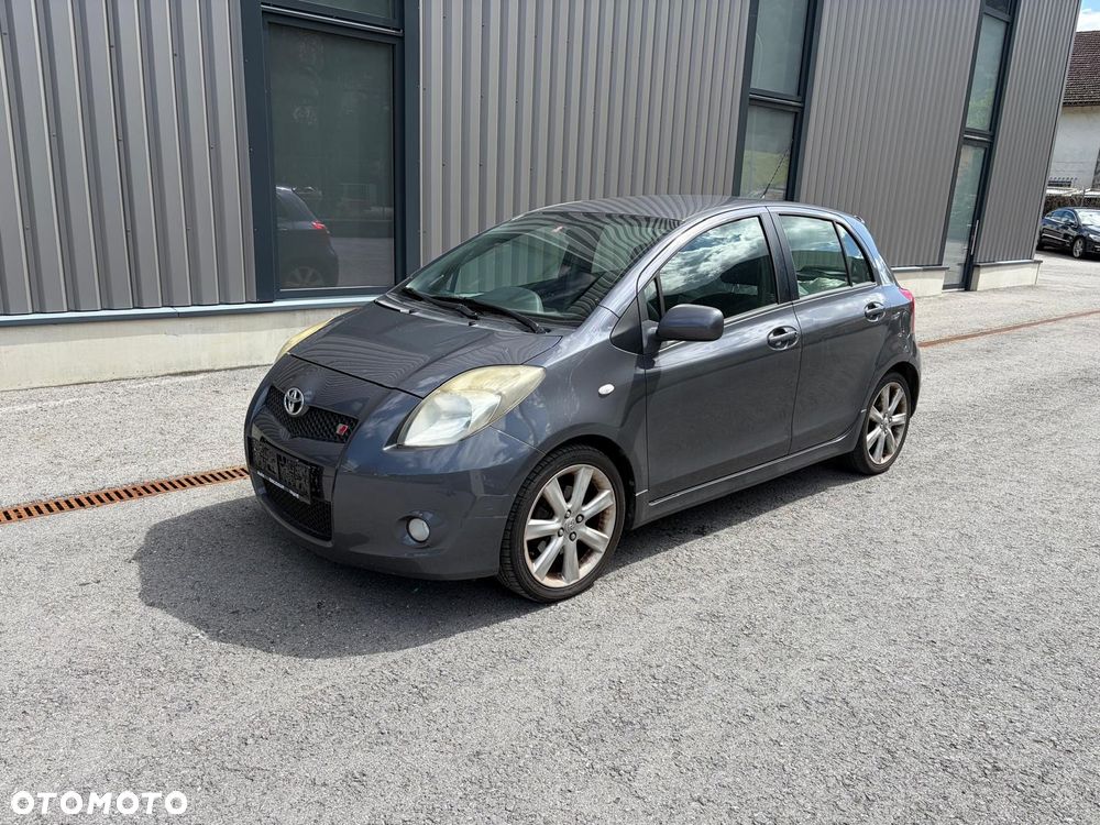 Toyota Yaris - 4