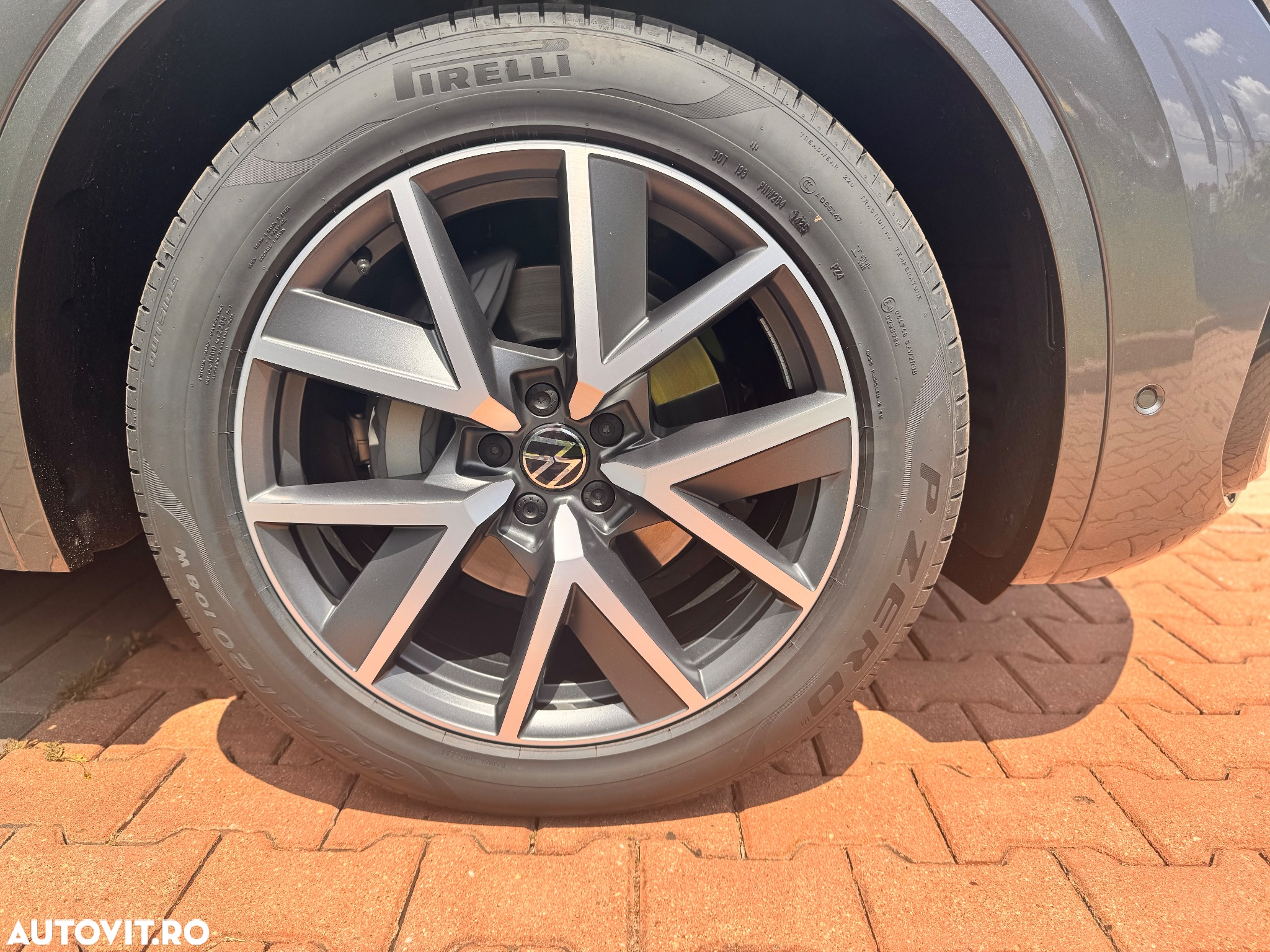 Volkswagen Touareg V6 TDI 4MOTION R-Line - 8