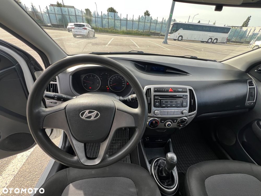Hyundai i20 1.1 CRDi BlueDrive Classic + - 27