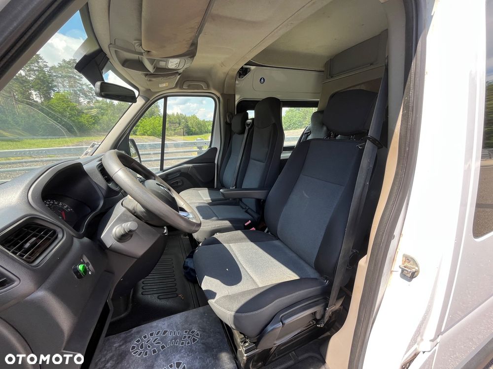 Renault master brygadówka L3H2 7 osobowy - 19