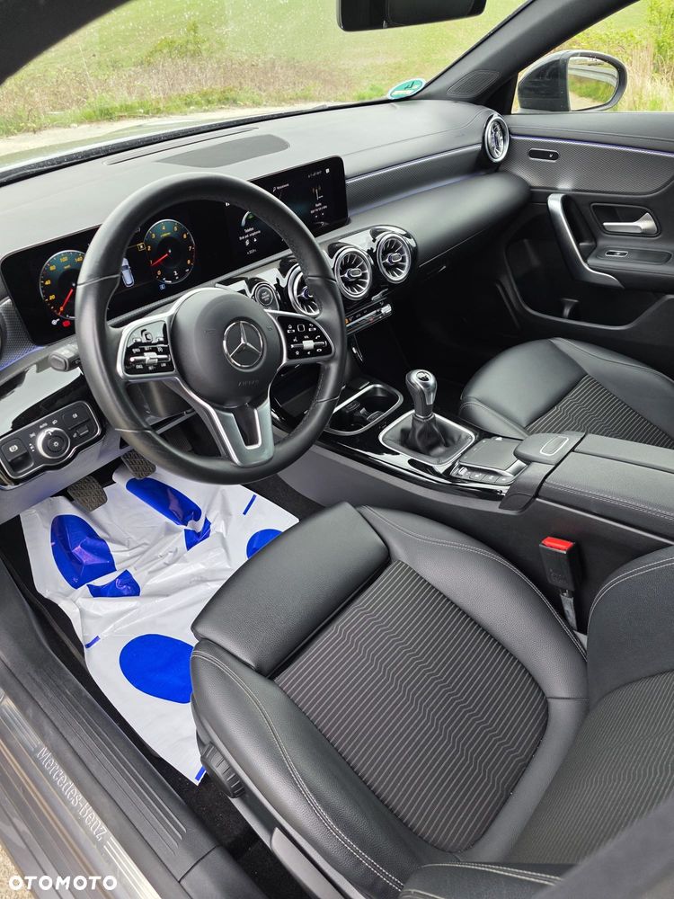 Mercedes-Benz CLA 180 Edition 2022 - 18