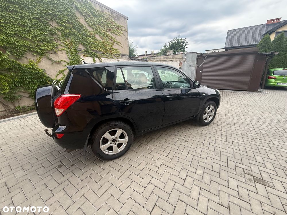 Toyota RAV4 2.0 VVT-i Sol - 9