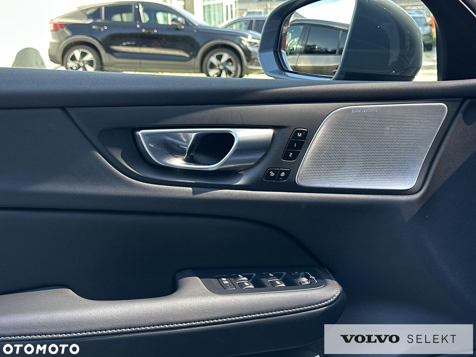 Volvo V60 Cross Country - 17