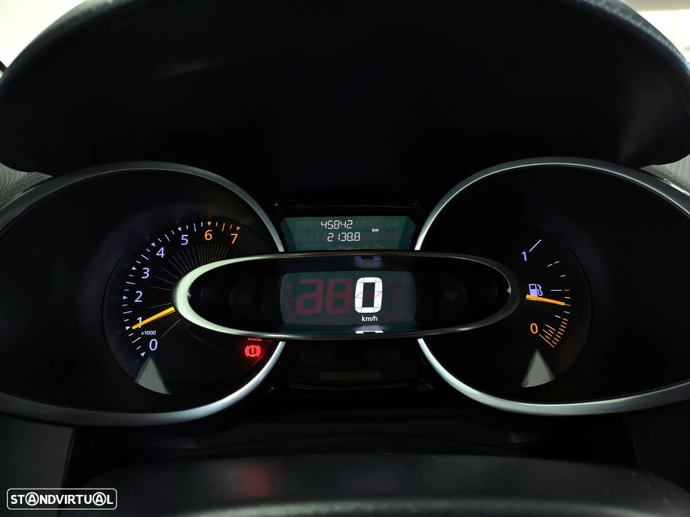 Renault Clio Sport Tourer 0.9 TCE Dynamique S - 13
