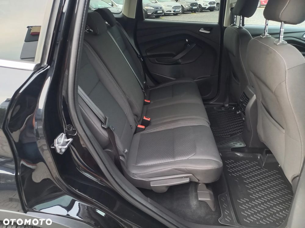 Ford Kuga - 17