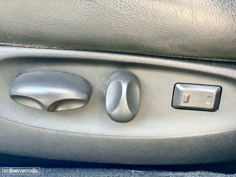 Jaguar S-Type 3.0 V6 Executive Auto. - 21