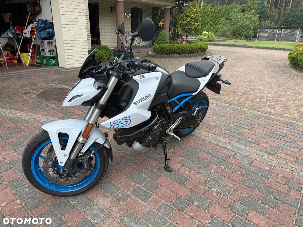 Suzuki GSX - 4