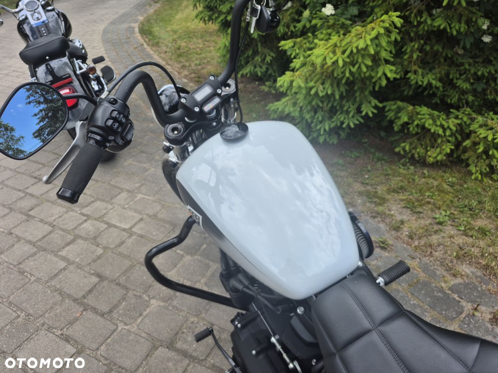 Harley-Davidson Softail Street Bob - 11