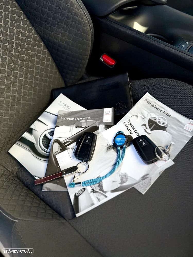 Toyota C-HR 1.8 HSD Exclusive+P.Luxury - 27