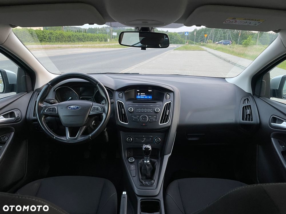 Ford Focus SW - 9