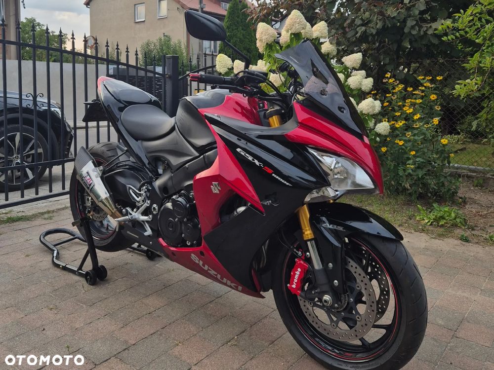 Suzuki GSX 1000 - 6