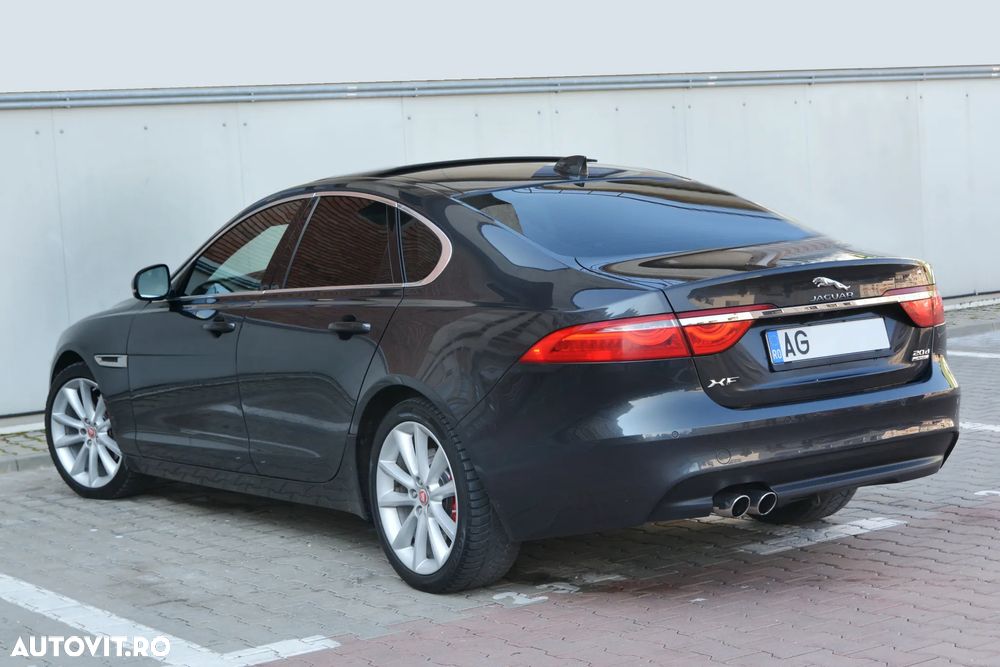 Jaguar XF - 4
