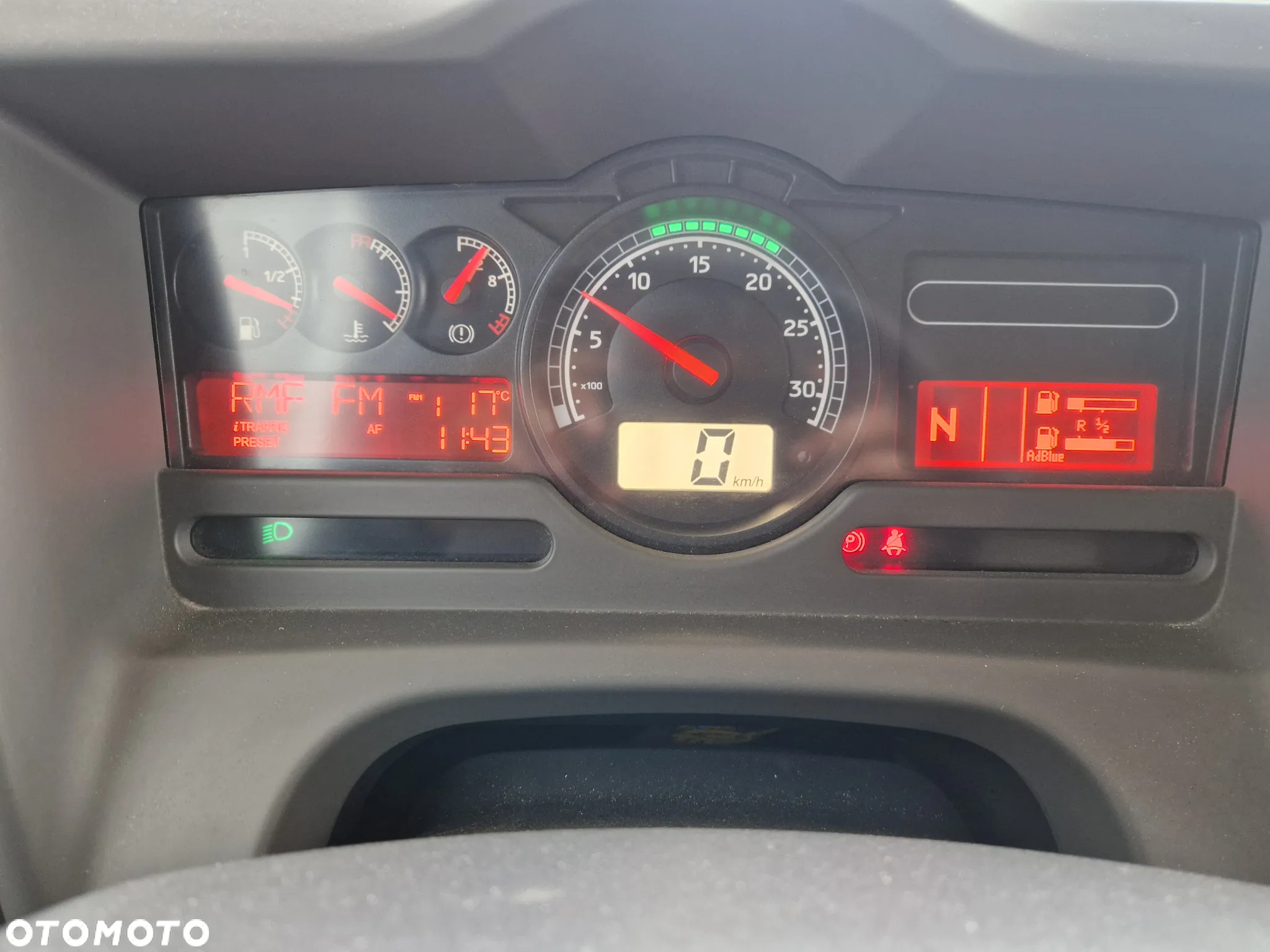 Renault MIDLUM 12.220 - 17