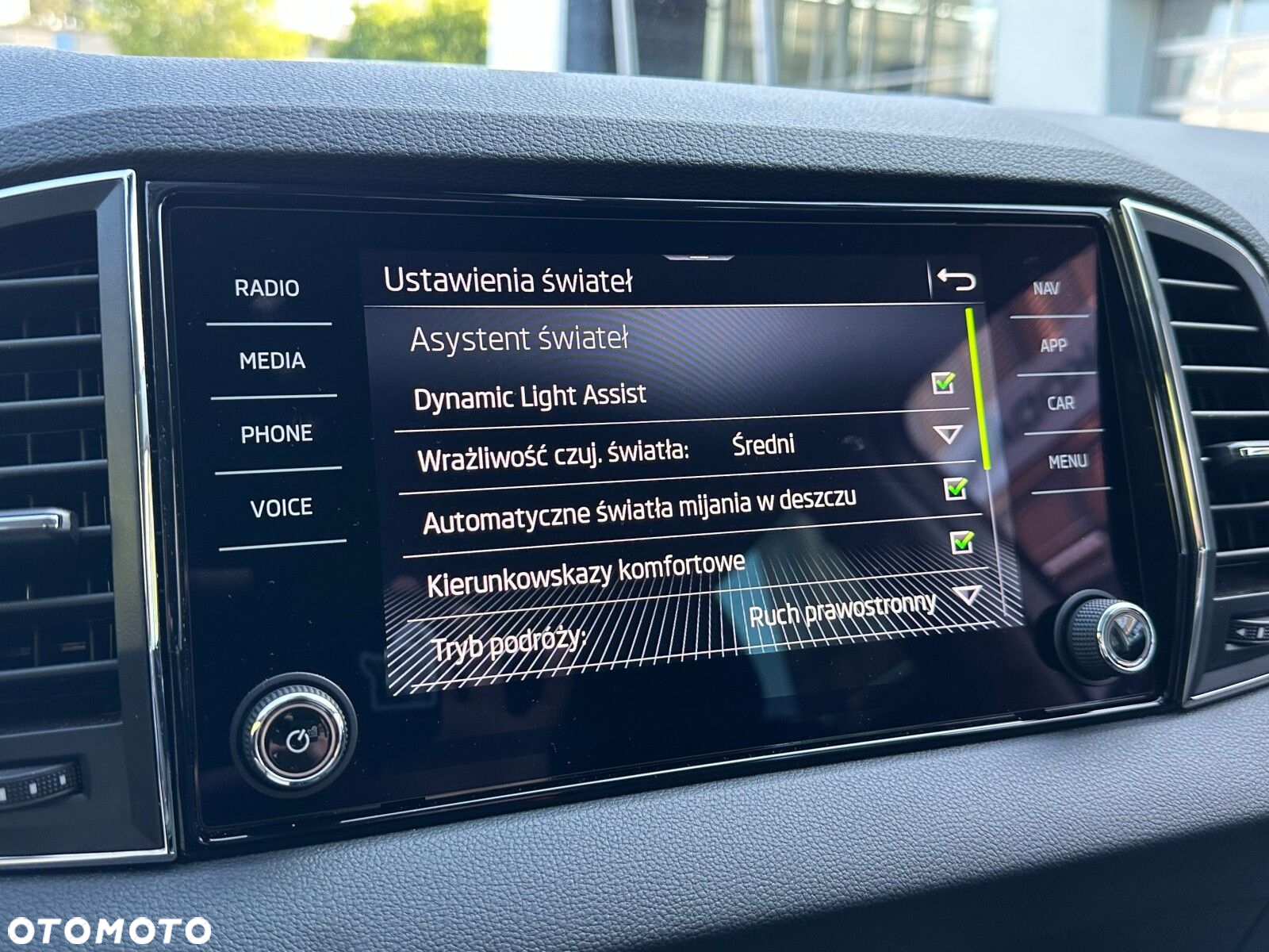 Skoda Karoq 1.5 TSI ACT Style DSG - 33