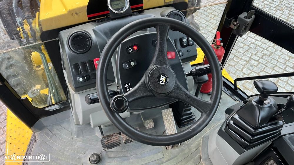Caterpillar 428D 428 F TEM 3 BALDES - 16