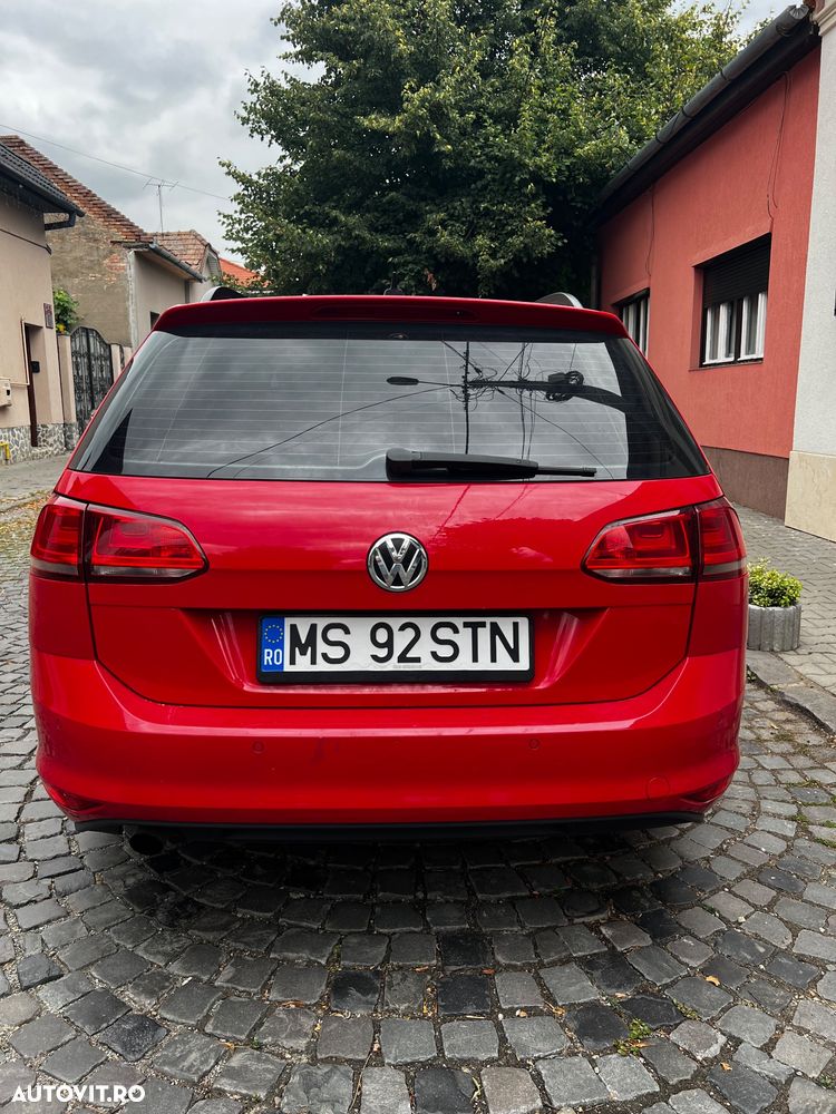 Volkswagen Golf - 6