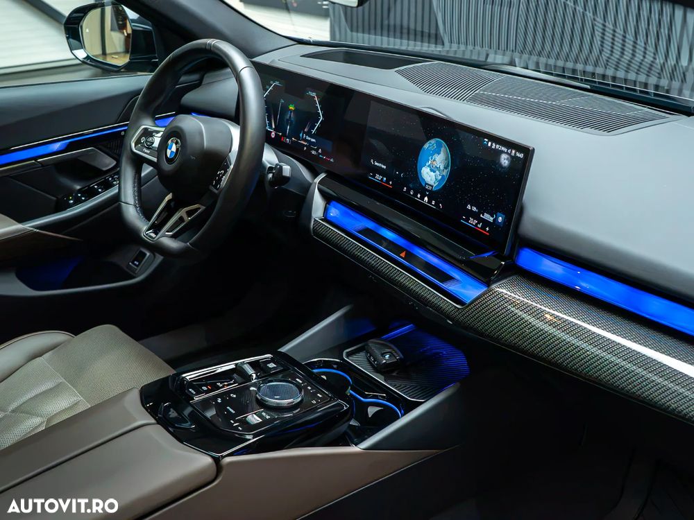 BMW Seria 5 520i Aut. - 33