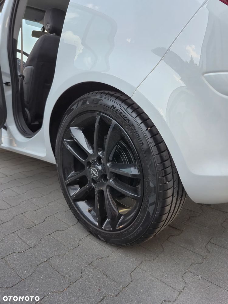 Opel Corsa 1.4 16V Color Edition - 17