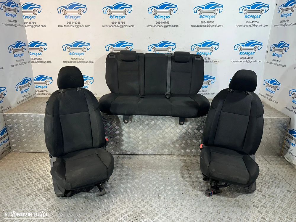 .Conjunto Bancos Tecido Alfa Romeo Giulietta 2010 - 2016 - 3