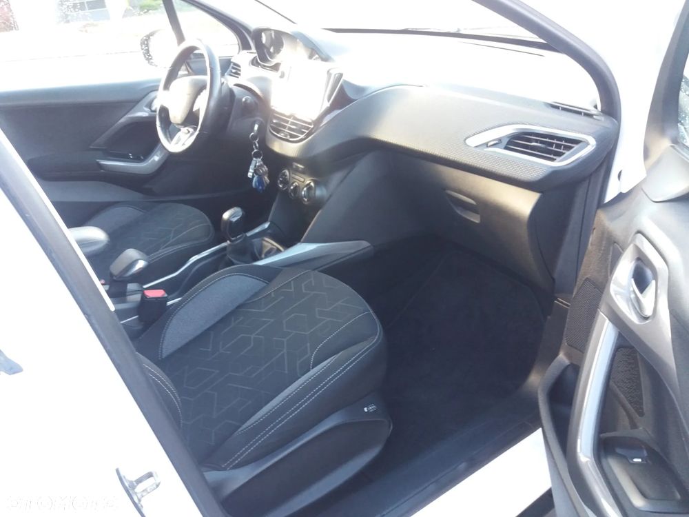 Peugeot 2008 1.2 VTi/Pure Tech Access - 9