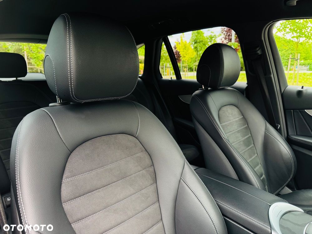 Mercedes-Benz GLC 220 d 4Matic 9G-TRONIC AMG Line Plus - 37