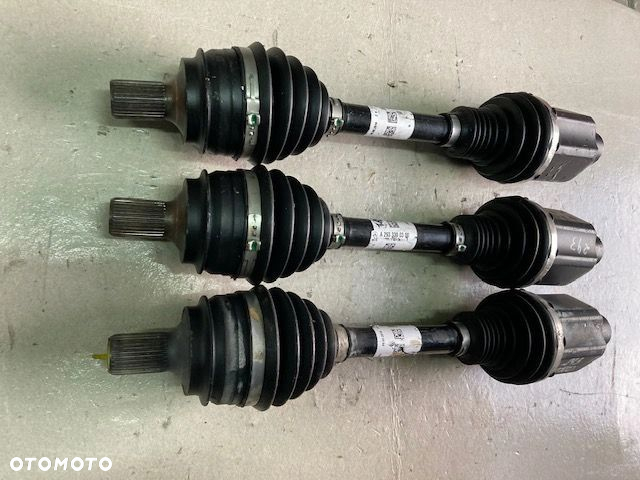 Mercedes EQC A 2933300300 0500 Póloś przód OK GWARANCJA! - 2